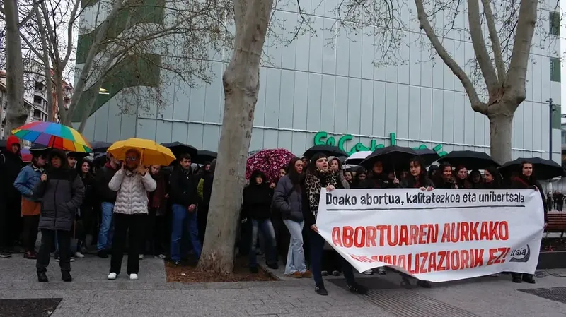21 antiabortistaren absoluzioa berretsi du Arabako Auzitegiak