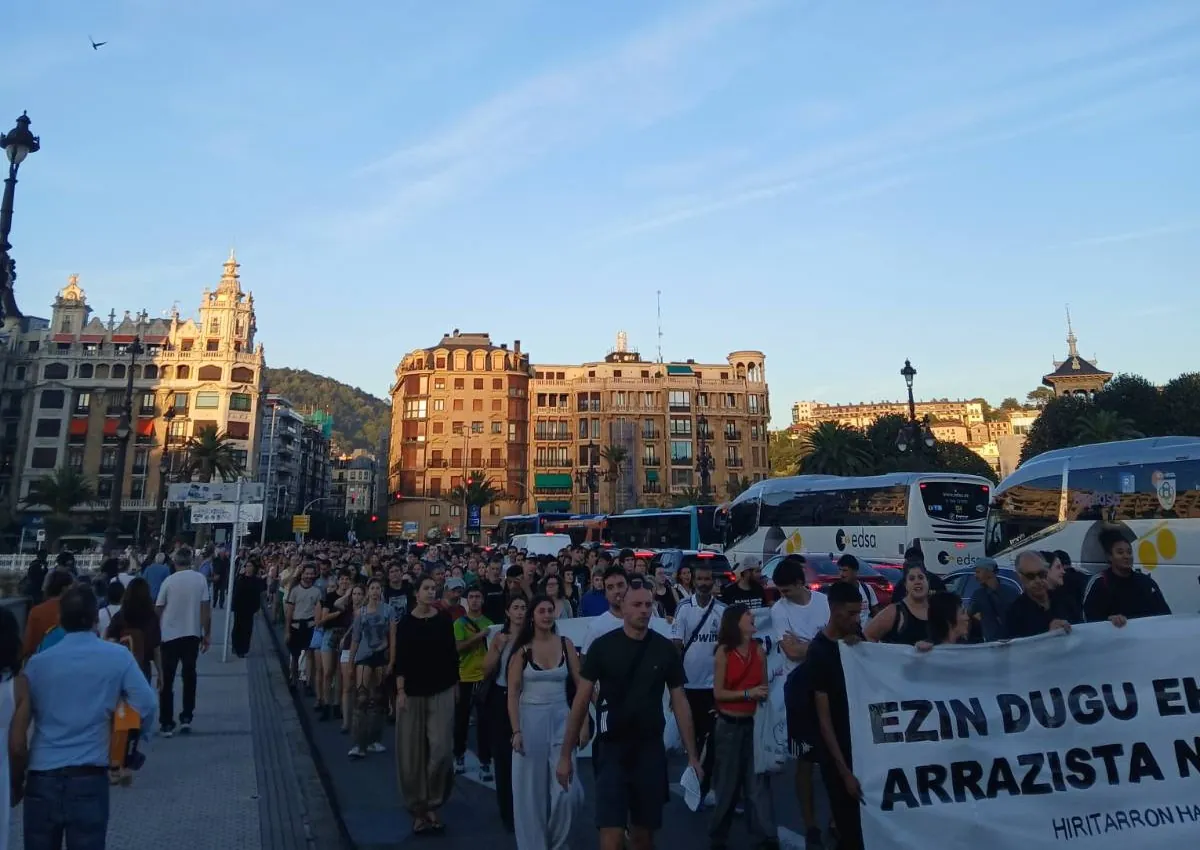 Etorkinen ehiza ez normalizatzera deitu du Donostiako Harrera Sareak