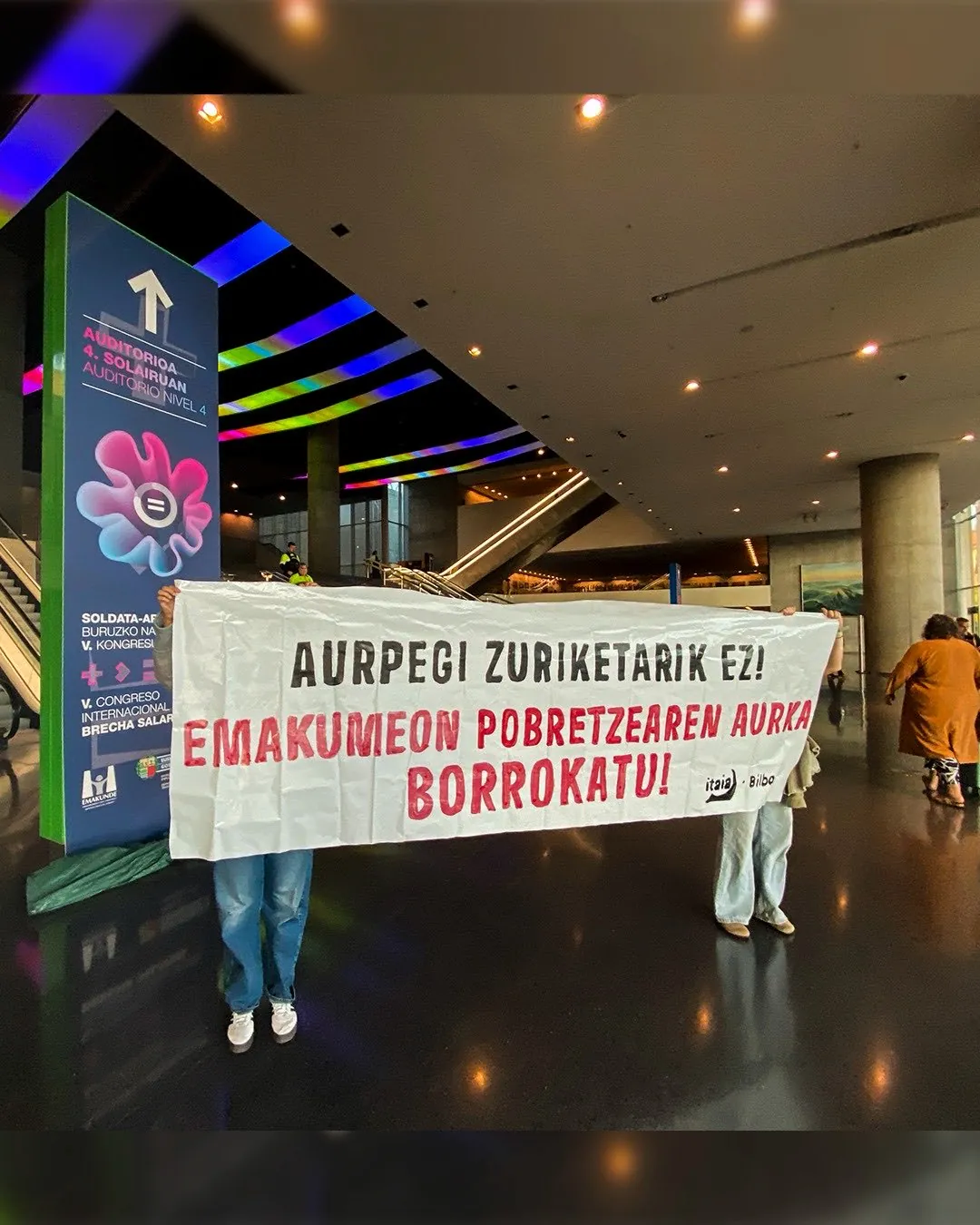 Itaiak emakume langileen lan-baldintzen okertzea salatu du Soldata Arrakalari buruzko V. Nazioarteko Kongresuaren harira