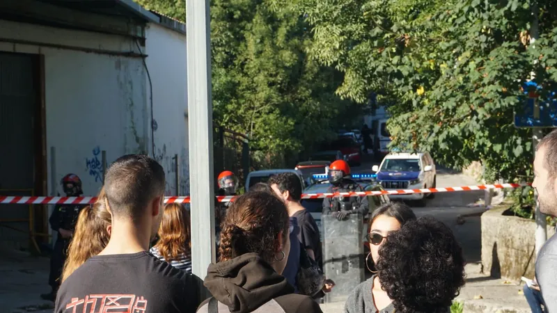 30 pertsona etxegabetu nahi dituzte gaur Donostiako Herrera auzoan