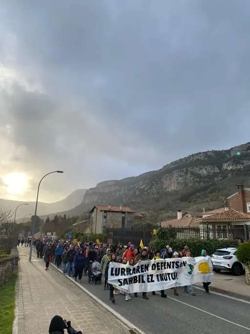 Sarbilgo makroproiektu fotovoltaikoa gelditzea lortu dute