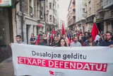 Etxape Zentro Sozialista defendatzera deitu dute ehunka lagunek Zumaian