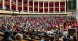Frantziako Konstituzioa aldatzeko eta hizkuntza gutxituen estatus legala aldatzeko proposamena egin dute