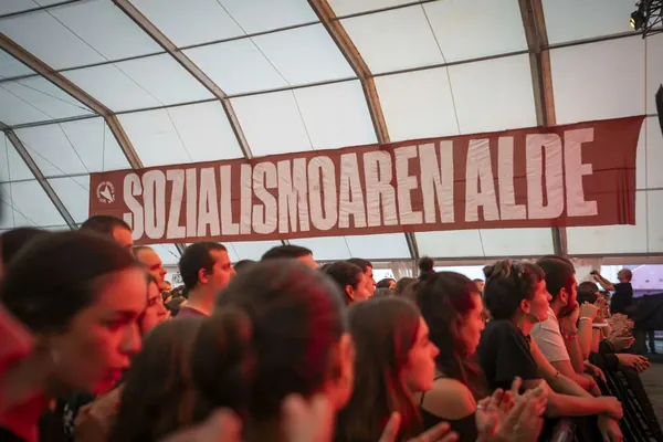 Sozialismoaren aldarria, inoiz baino ozenago