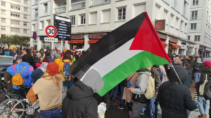 Sionismoaren normalizazioaren aurka mobilizatuko dira bihar, Baionan