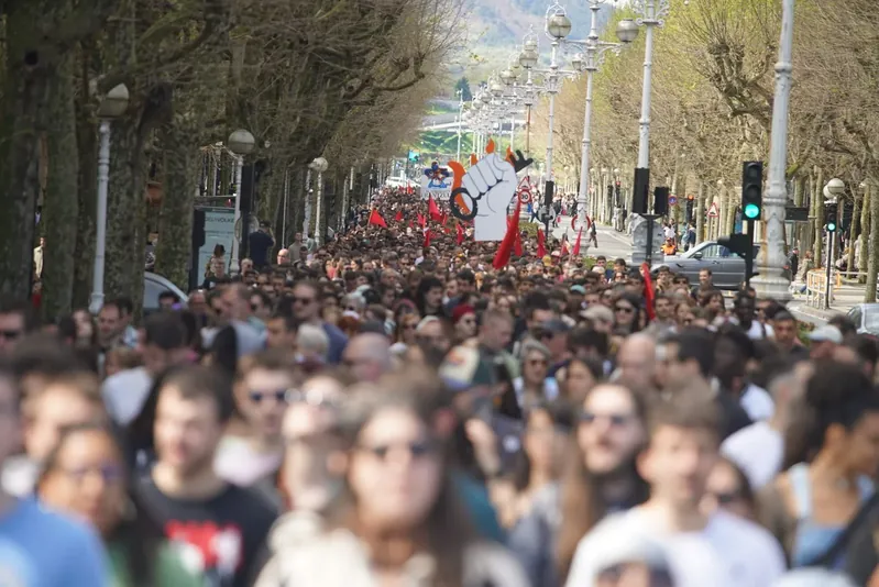 80 herri eta auzo baino gehiagotan egingo ditu asanbladak Etxebizitza Sindikatu Sozialistak, azaroaren 11ko greba antolatzeko
