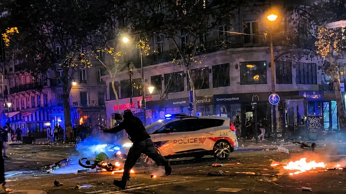 Adingabe batek begi bateko ikusmena galdu du Frantzian, Poliziak botatako gasagatik