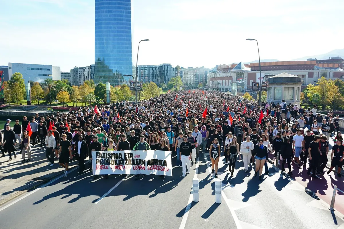 Azken urteetako ikasle-mobilizaziorik handienetakoa Bilbon, faxismoaren aurka