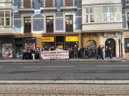 Errekaldeko bi gazte epaitu dituzte, Gaztetxe berriaren irekierari lotuta