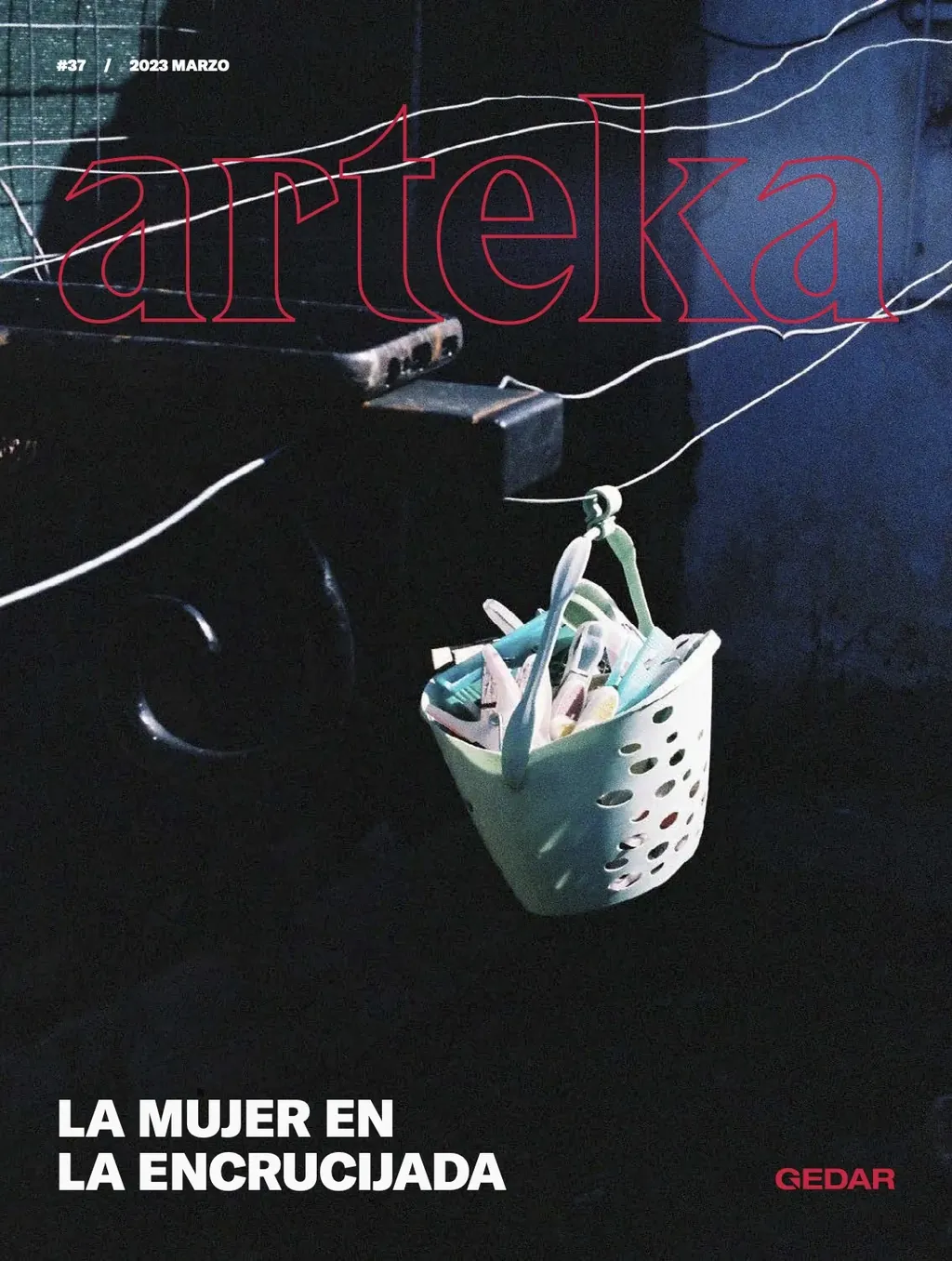 La mujer en la encrucijada 